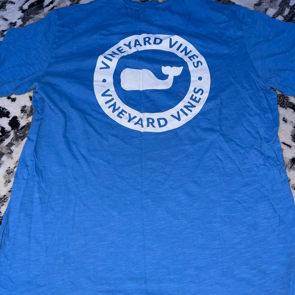 Medium Vineyard Vines Shirt